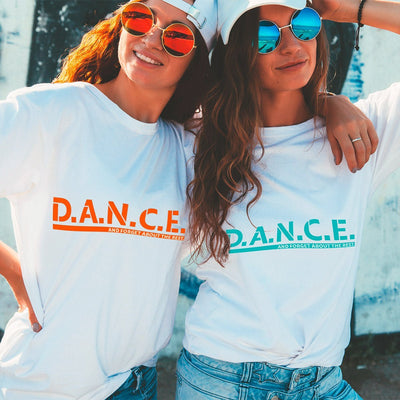 Damen Vintage T - Shirt: "D.A.N.C.E." – Innocent White / Multicolor - Bekleidung - |c|o|l|o|u|r| of the day®
