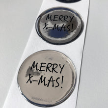 Geschenkaufkleber “MERRY X - MAS!” – Silber glänzend mit 3D - Effekt | 4 Gel - Sticker & Postkarte - Aufkleber - |c|o|l|o|u|r| of the day®