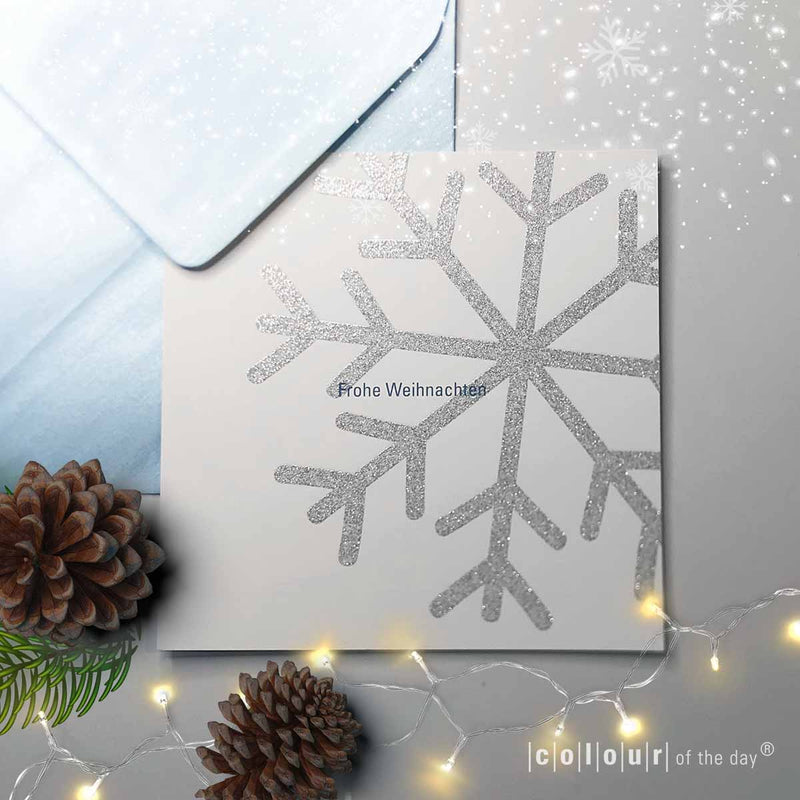 Glitzernde Weihnachtskarte "Snowflake" mit schimmerndem Kuvert | 2 - seitig - Weihnachtskarte - |c|o|l|o|u|r| of the day®